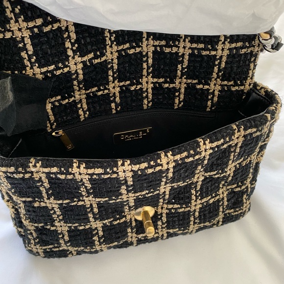 Chanel 19 - Picture 6 of 7